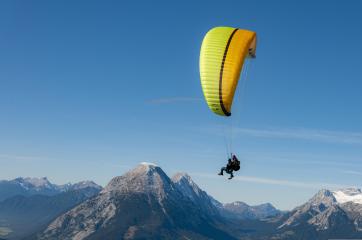 Laurent Ottobon -Tarentaise évasion - Vol en parapente