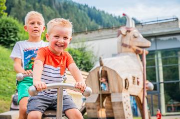 Aire de jeux Village - Les jeux du Dahu