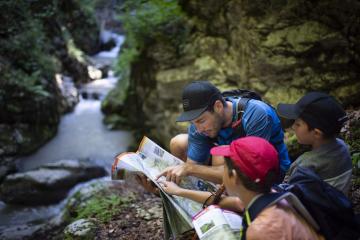 Activité montagne enfant 8-13 ans Les secrets de la forêt