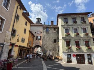 Explorez le Lac d’Annecy autrement, le temps d’une balade à vélo