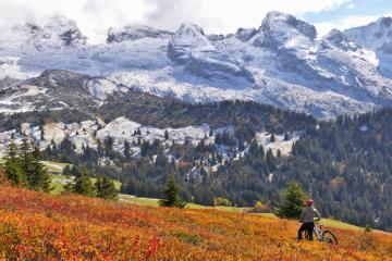 Séjour VTT électrique en itinérance du lac d'Annecy aux alpages des Aravis