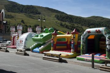 Jeux gonflables des Longes