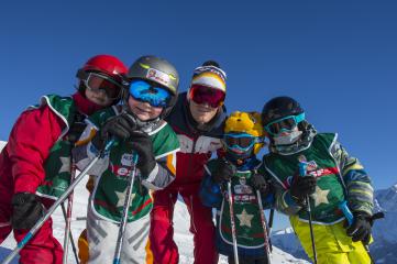 Cours collectif enfant de ski alpin avec l'ESF