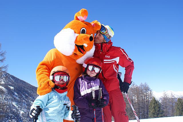 La mascotte, la star des stations de ski