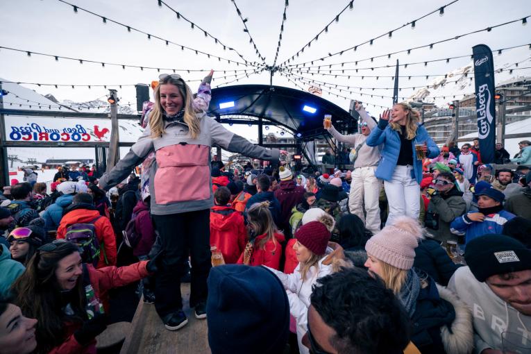 Les 10 meilleures stations des Alpes pour faire la fête après une journée de ski 