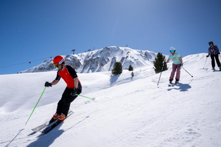 Prolongez l’hiver : 5 stations idéales pour le ski de printemps