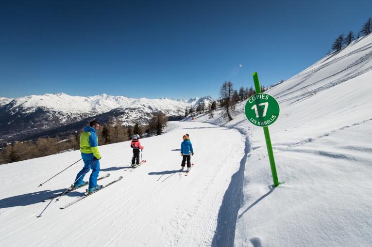 Top 5 des stations de ski où apprendre à skier facilement