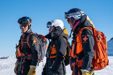 Le métier de pisteur-secouriste : immersion dans leur quotidien en station