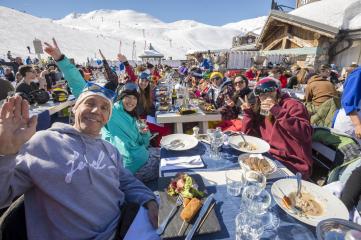 Les 10 meilleures stations des Alpes pour faire la fête après une journée de ski 