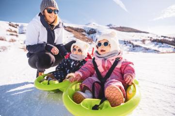 Vacances au ski avec bébé : nos astuces pour des vacances sans stress 