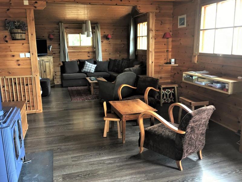 Rent in ski resort 6 room triplex chalet 12 people - Chalet Perdriel - Albiez Montrond - Living room