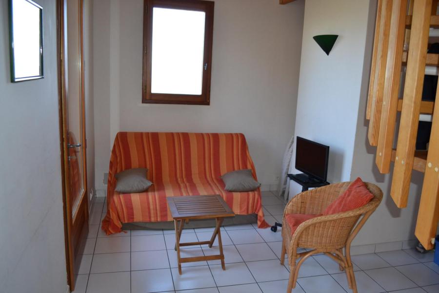 Rent in ski resort 4 room triplex chalet 8 people - Chalet Pré Fleury - Albiez Montrond - Living room