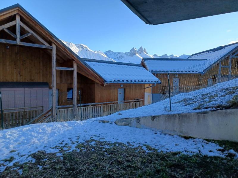 Rent in ski resort Studio sleeping corner 4 people (C302) - Le Hameau des Aiguilles - Albiez Montrond - Winter outside