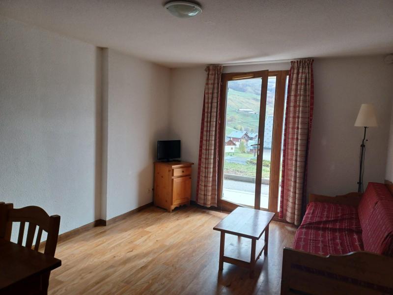 Rent in ski resort 2 room apartment 4 people (B302) - Le Hameau des Aiguilles - Albiez Montrond