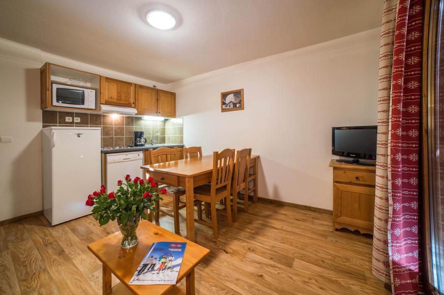 Rent in ski resort Les Chalets du Hameau des Aiguilles - Albiez Montrond - Kitchen