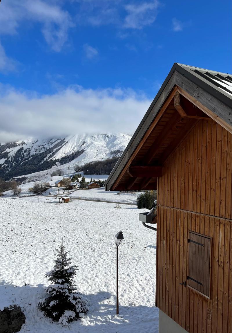 Holiday in mountain resort VVF Le Hameau des Aiguilles d'Arves - Albiez Montrond - Winter outside