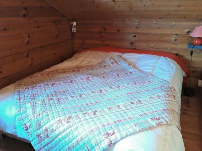 Rent in ski resort 6 room triplex chalet 12 people - Chalet Perdriel - Albiez Montrond - Bedroom