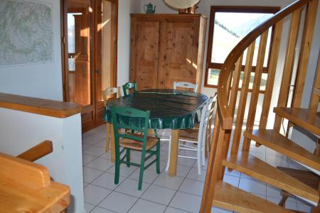 Rent in ski resort 4 room triplex chalet 8 people - Chalet Pré Fleury - Albiez Montrond - Living room