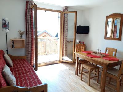 Rent in ski resort 2 room apartment sleeping corner 4 people (B111) - Le Hameau des Aiguilles - Albiez Montrond - Living room