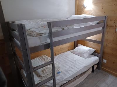 Rent in ski resort 2 room apartment sleeping corner 6 people (D204) - Le Hameau des Aiguilles - Albiez Montrond - Bedroom