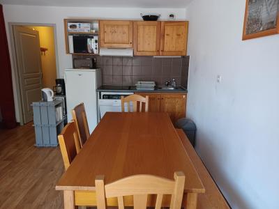 Rent in ski resort 3 room apartment sleeping corner 6 people (A212) - Le Hameau des Aiguilles - Albiez Montrond - Apartment