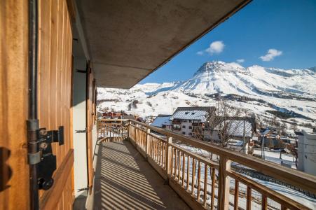 Rent in ski resort Les Chalets du Hameau des Aiguilles - Albiez Montrond - Balcony