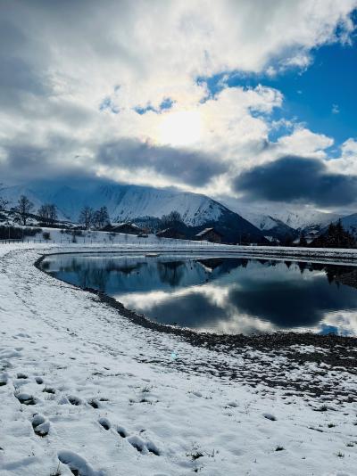 Soggiorno sugli sci VVF Le Hameau des Aiguilles d'Arves - Albiez Montrond - Esteriore inverno