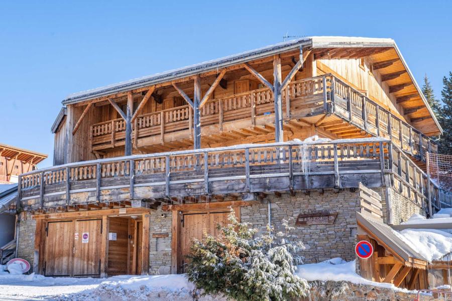 Rent in ski resort 9 room chalet 15 people - Chalet Dauphin - Alpe d'Huez - Winter outside
