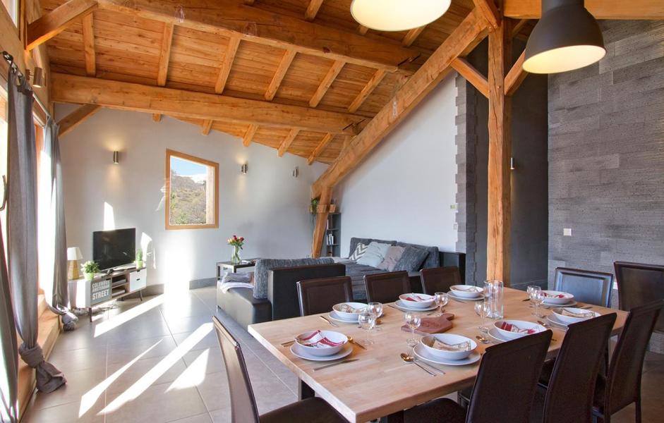 Rent in ski resort Chalet De Sarenne - Alpe d'Huez - Living room