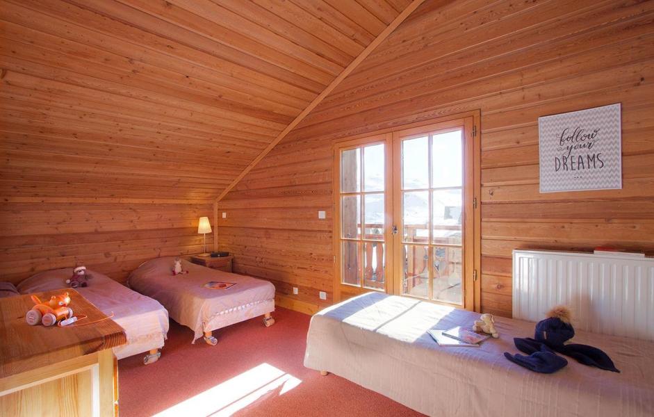 Rent in ski resort Chalet Diane - Alpe d'Huez - Bedroom