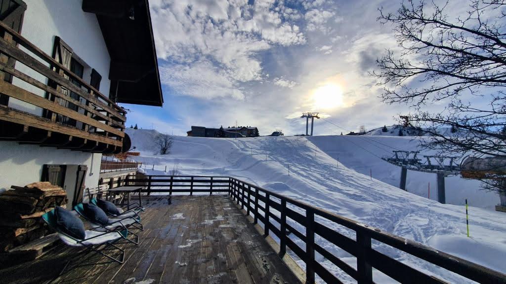 Soggiorno sugli sci Chalet le Vieux Logis - Alpe d'Huez - Esteriore inverno