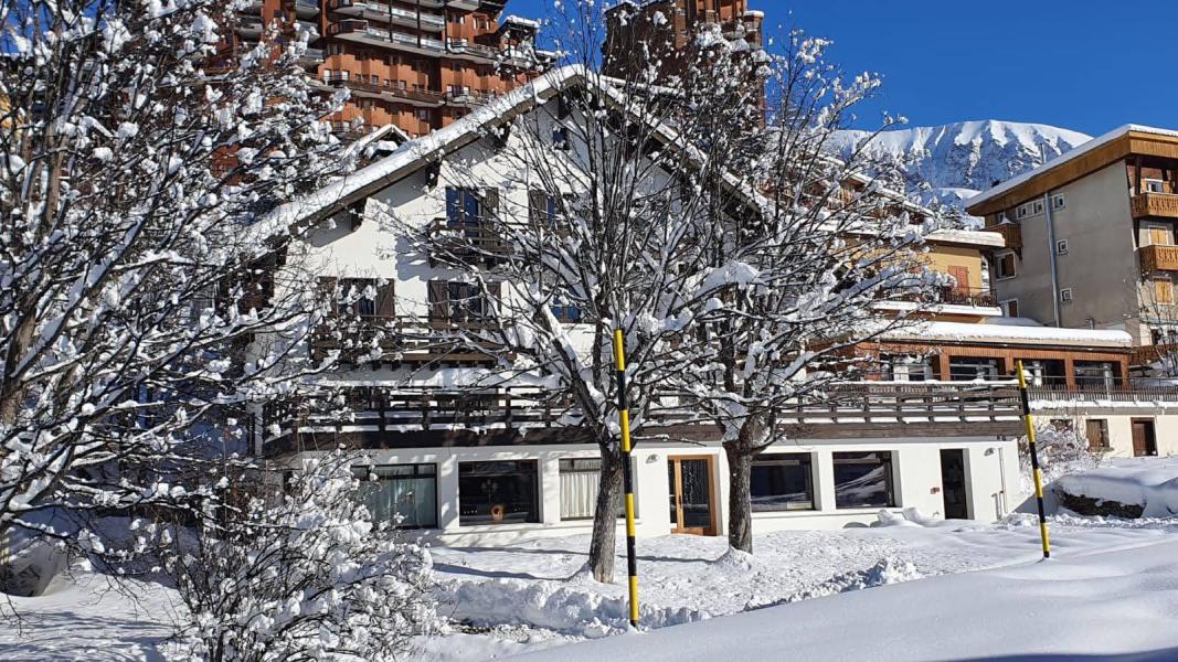 Ski verhuur Chalet le Vieux Logis - Alpe d'Huez - Buiten winter