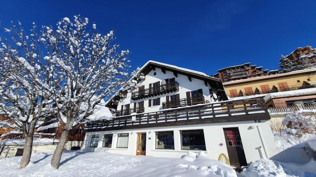 Skiverleih Chalet le Vieux Logis - Alpe d'Huez - Draußen im Winter