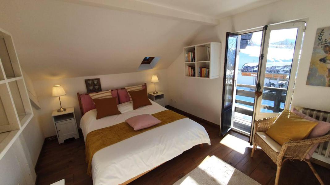 Location au ski Chalet le Vieux Logis - Alpe d'Huez - Chambre mansardée