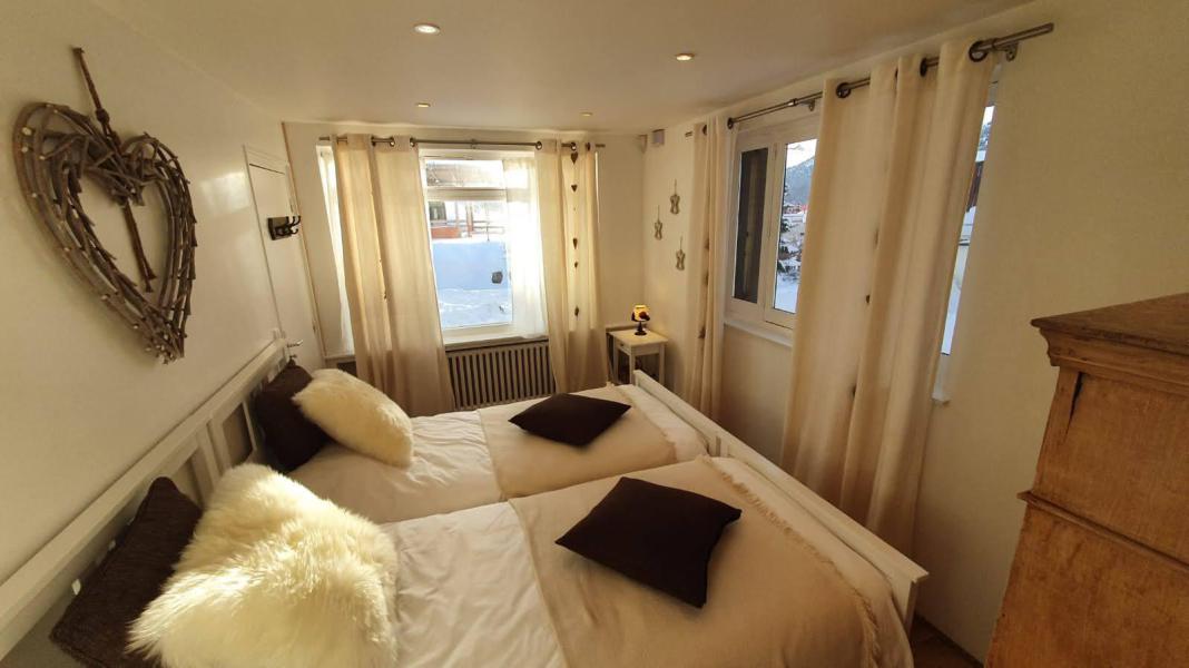 Ski verhuur Chalet le Vieux Logis - Alpe d'Huez - Kamer