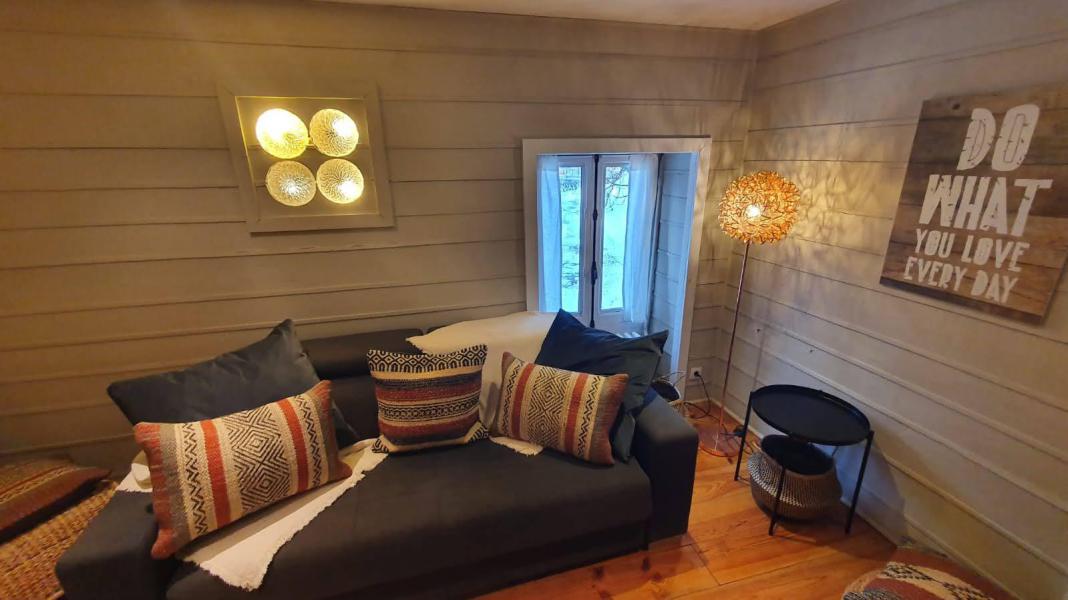 Ski verhuur Chalet le Vieux Logis - Alpe d'Huez - Sofa