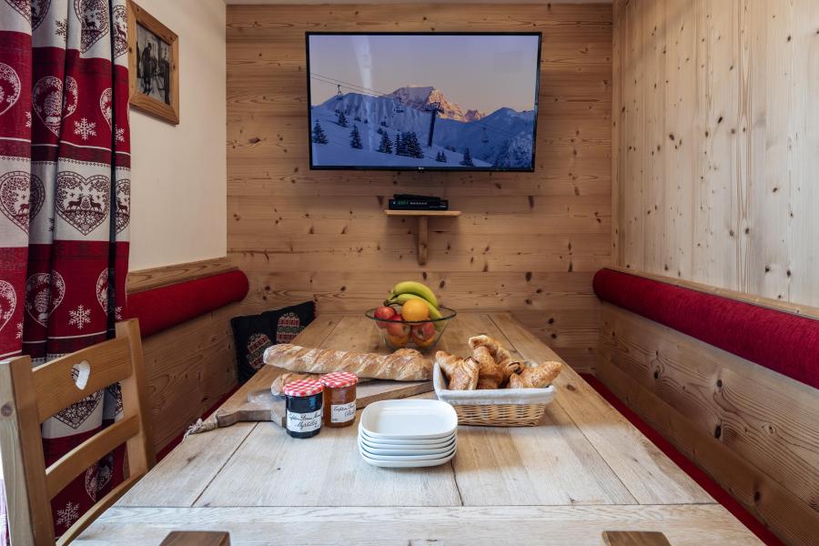 Rent in ski resort Chalet Petite Étoile - Alpe d'Huez - Dining area