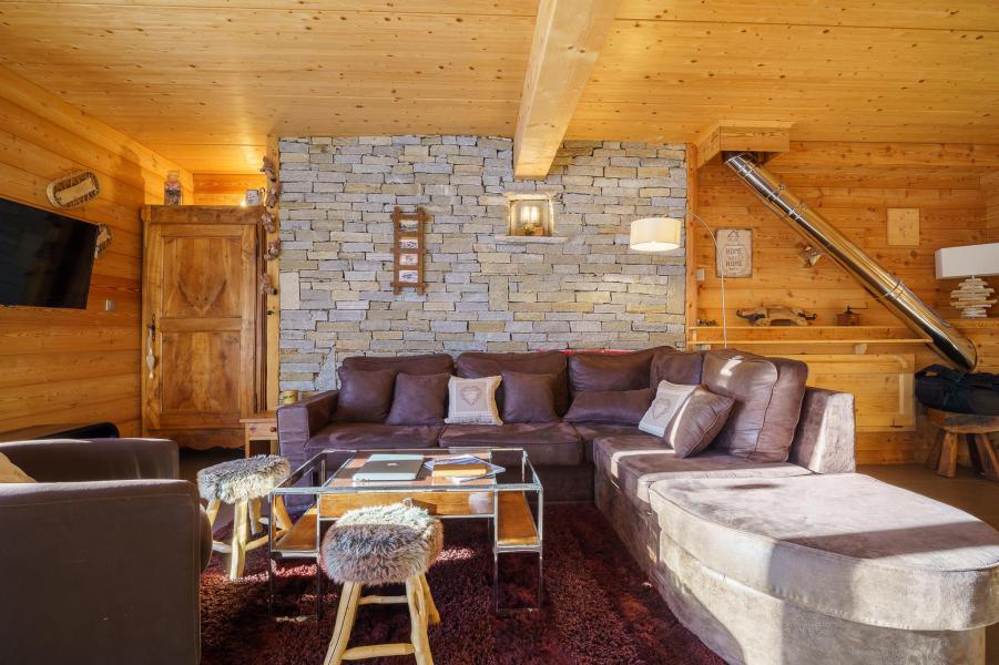 Rent in ski resort 5 room triplex chalet 8 people (Rébèque) - Chalets Les Balcons du Golf - Alpe d'Huez - Living room