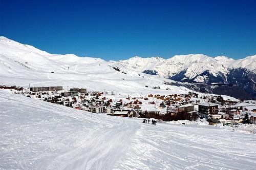 Skiverleih Hôtel Eliova le Chaix - Alpe d'Huez - Draußen im Winter