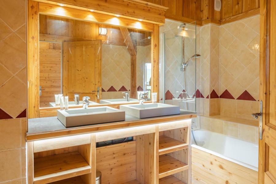 Location au ski Chalet 7 pièces 14 personnes (10 adultes et 4 enfants seulement) - Le Chalet Bouquetin - Alpe d'Huez - Salle de bain