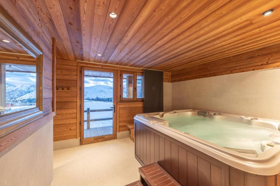 Rent in ski resort 7 room chalet 12 people - Le Chalet Ecureuil - Alpe d'Huez - Jacuzzi