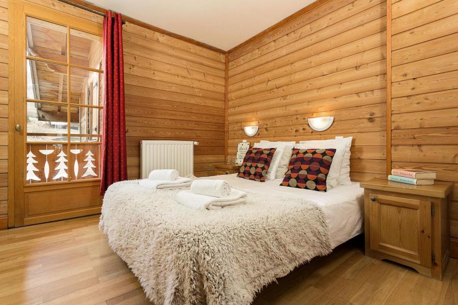 Rent in ski resort Les Chalets de l'Altiport - Alpe d'Huez - Bedroom