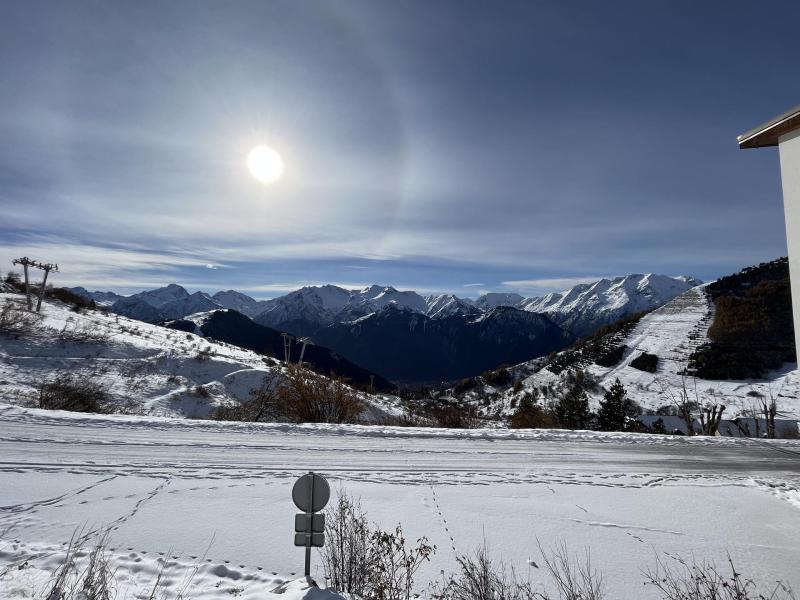 Location au ski Les Fermes de l'Alpe - Alpe d'Huez - Extérieur hiver