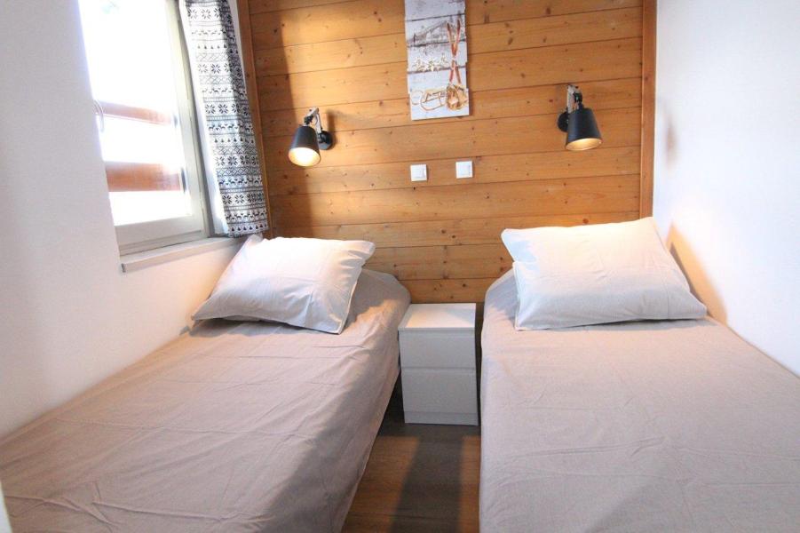 Rent in ski resort 3 room apartment 6 people (1243) - Résidence l'Ours Blanc - Alpe d'Huez - Bedroom