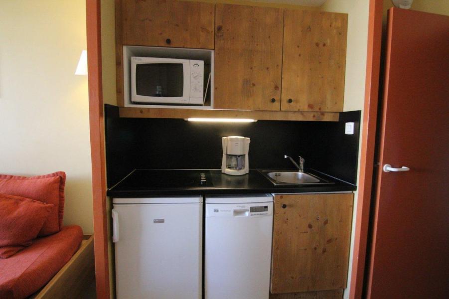 Rent in ski resort Studio sleeping corner 4 people (305) - Résidence l'Ours Blanc - Alpe d'Huez - Kitchenette