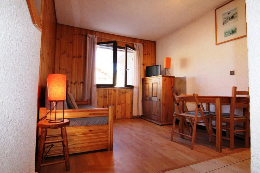 Rent in ski resort Studio 4 people (H4) - Résidence la Ménandière - Alpe d'Huez - Living room