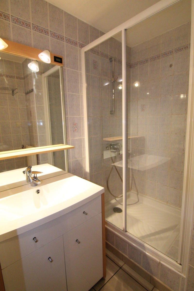 Rent in ski resort 2 room apartment 4 people (C1) - Résidence le Paradis C - Alpe d'Huez - Shower room