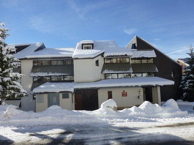 Location au ski Appartement 2 pièces coin montagne 4 personnes (67) - Résidence les Solaires - Alpe d'Huez - Extérieur hiver