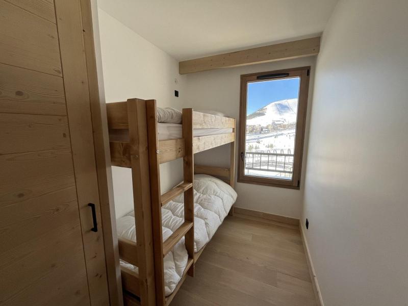 Skiverleih 2-Zimmer-Holzhütte für 4 Personen (C24) - Résidence Phoenix C - Alpe d'Huez - Offener Schlafbereich