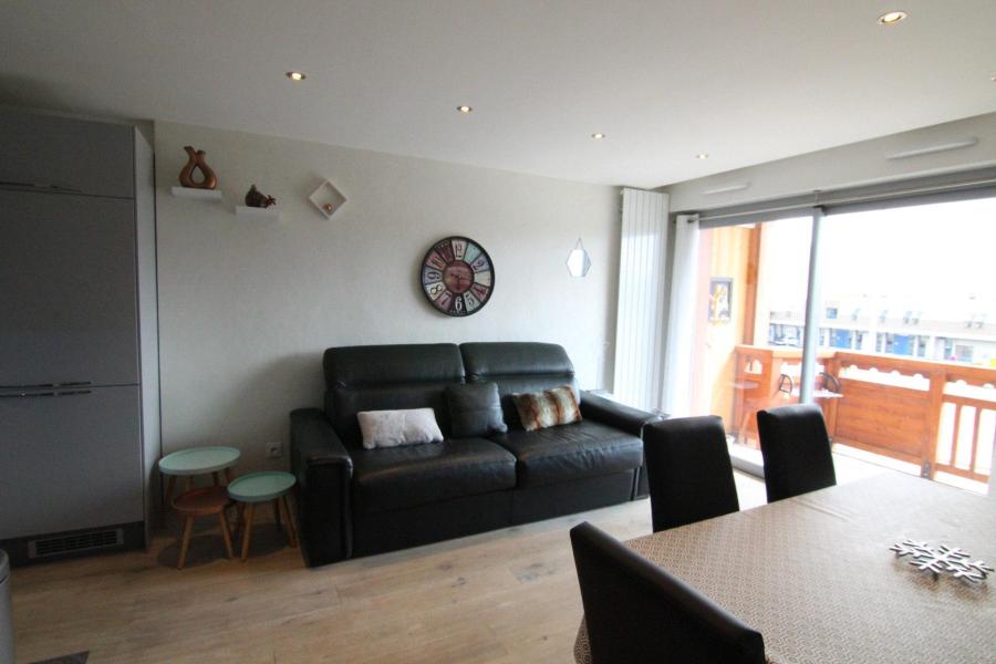 Rent in ski resort 2 room apartment sleeping corner 6 people (013) - Résidence Sarenne - Alpe d'Huez - Living room